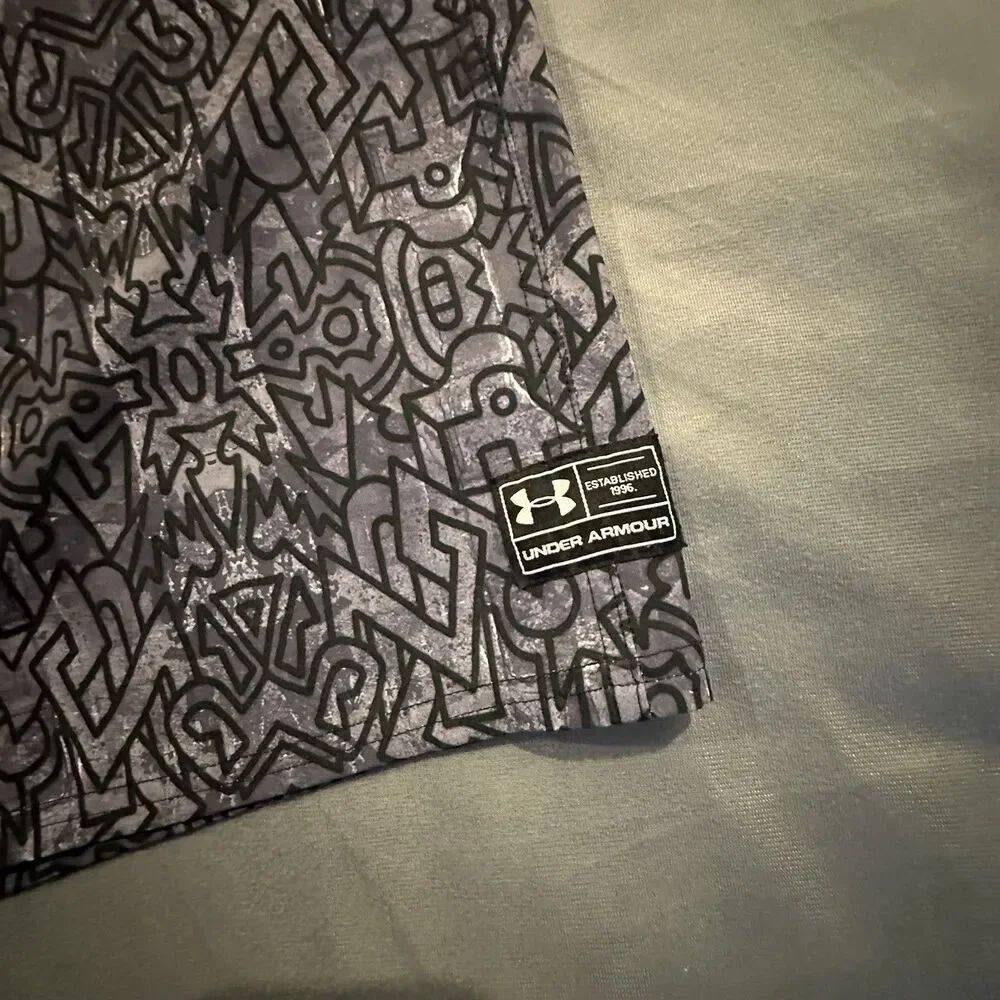 Under Armour Board Shorts Mens 38 Loose Geometric Heatgear Swim Black Gray